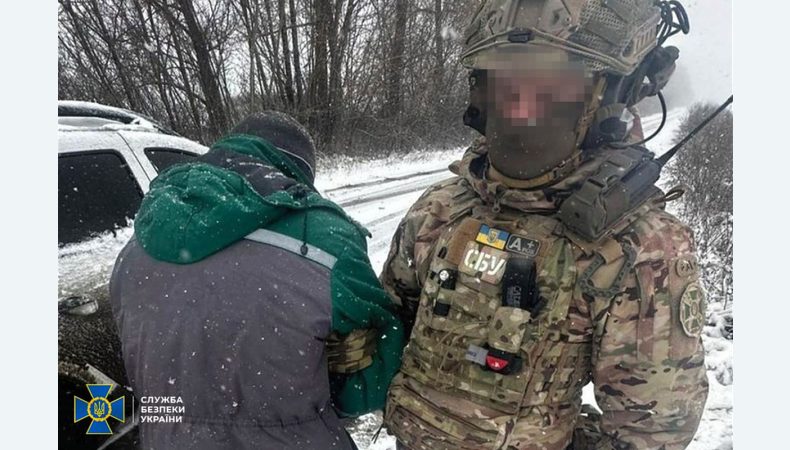 СБУ затримала на Харківщині агента фсб, який розвідував оборонні рубежі України на кордоні з рф