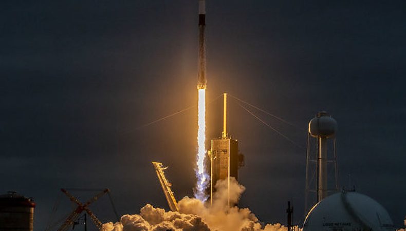 SpaceX запускає першу партію супутників Starlink другого покоління