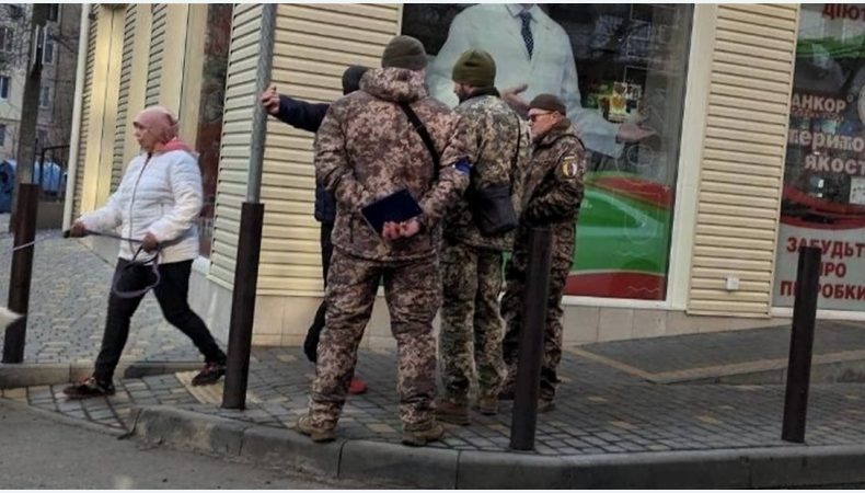 Відловлювання українців на вулицях є елементом геноциду