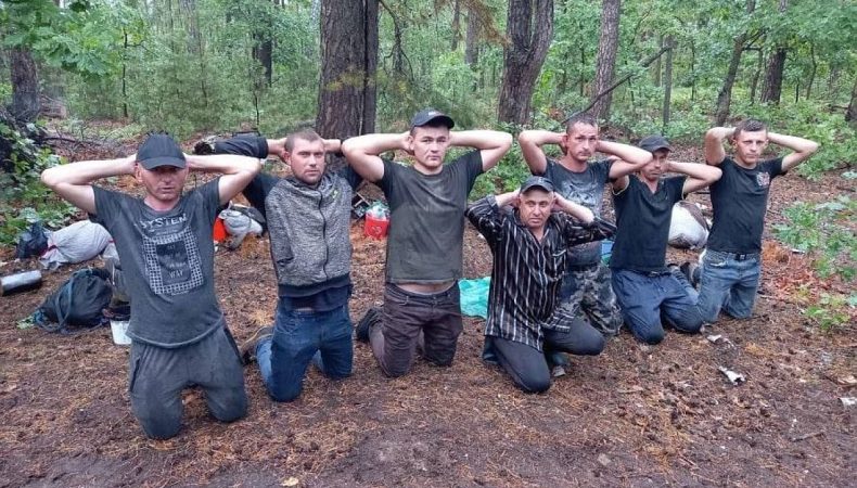 У лісі на Київщині затримано групу чоловіків, підозрюють, що це ДРГ