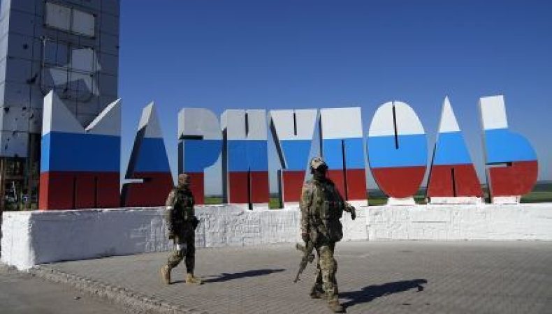 Окупанти влаштували у Маріуполі стрілянину і готують примусову "мобілізацію"