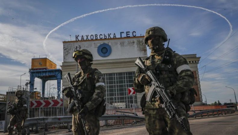 На Каховському напрямку російські окупанти готують провокації