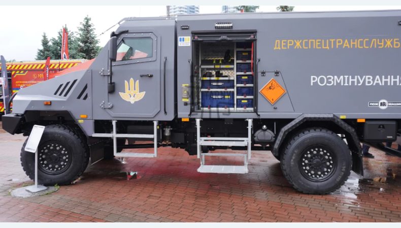 «Пожмашина» представила новий піротехнічний броньовик вітчизняного виробництва