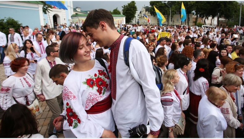 Україна в демографічній ямі: залякування чи реальність