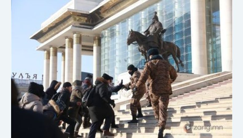 У Монголії спалахнули протести