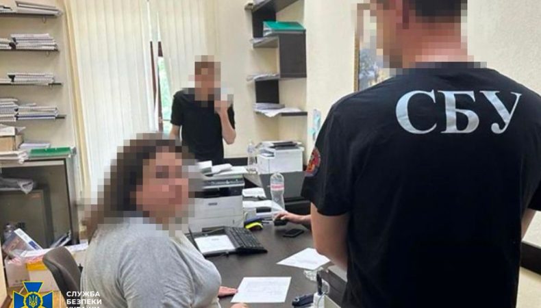 СБУ викрила депутата Одеської облради та його дружину на ще одному злочині