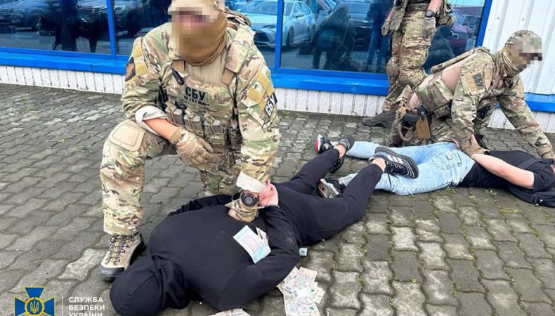 СБУ викрила на Львівщині банду «перевертнів», які мобілізувалися до ЗСУ та займалися рекетом