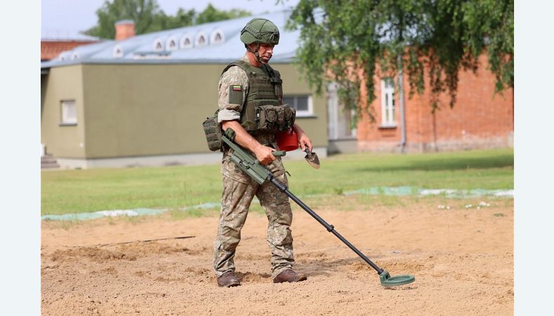 Литва формує коаліцію з розмінування України