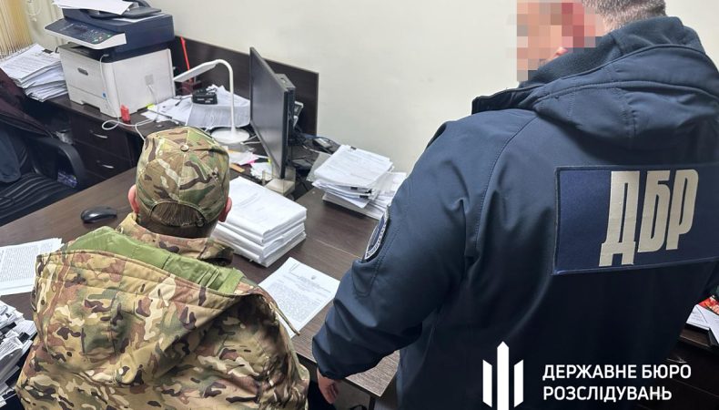 На Миколаївщині посадовець військової частини незаконно нарахував підлеглим 1 млн гривень