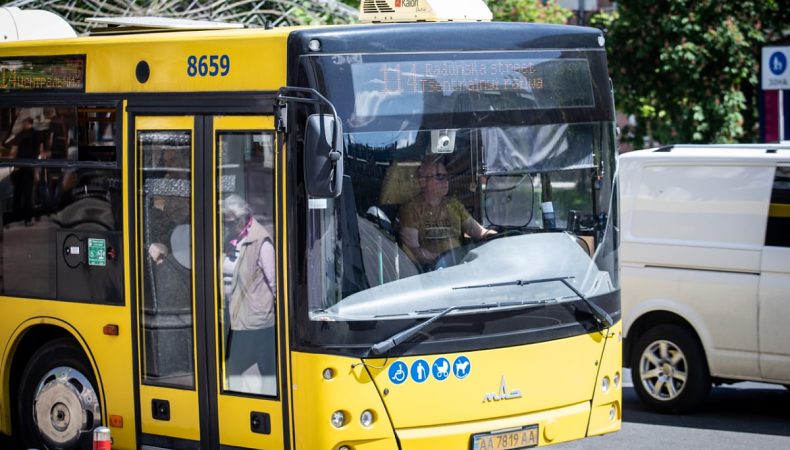 2 липня у Києві змінить рух низка маршрутів громадського транспорту