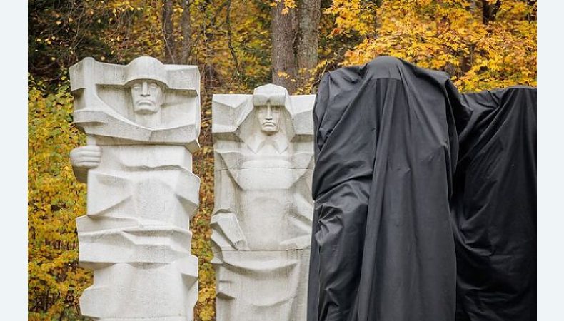 У Литві почали зносити найбільший пам&amp;#039;ятник військам СРСР