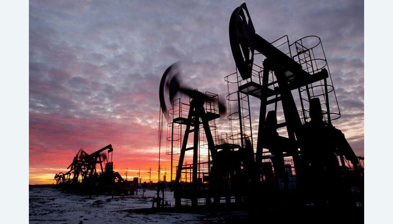 ЄС домовився про обмеження ціни на російську нафту на рівні $ 60