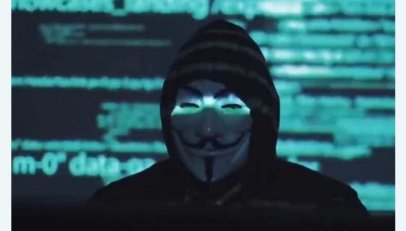 Группа хакеров Anonymous записали видеообращение к путину