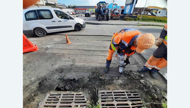 У столиці гідрослужби посилено працюють в кожному районі