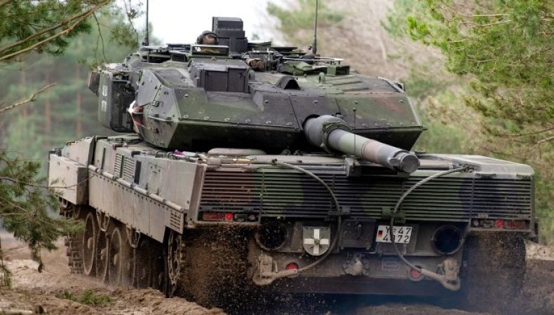 Німеччина напряму постачатиме важке озброєння Україні