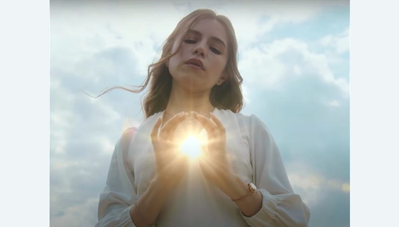 Христина Соловій презентувала нову пісню «Я твоя зброя».