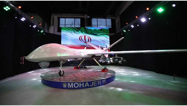 Новий безпілотник Mohajer-10 на презентації в Ірані