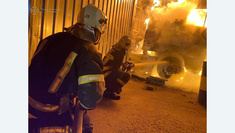 Вночі у Києві прогримів вибух