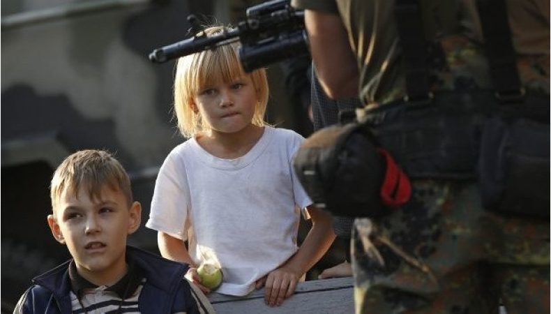 Окупанти обирають для депортацій з України лише здорових дітей