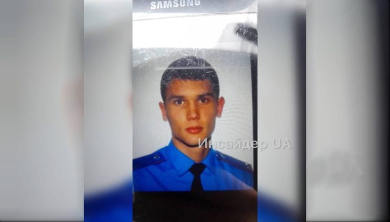 В Мелітополі підірвали машину зрадника, колишнього українського поліцейського