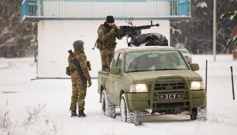 Мобільні групи на пікапах