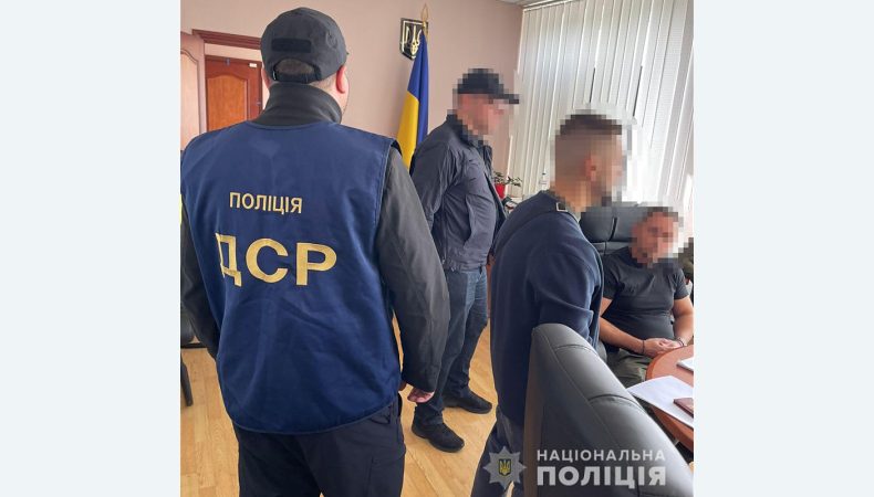 На Київщині затримали начальника військової райадміністрації та його радника
