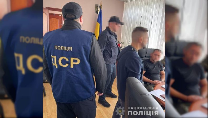 На Київщині затримали начальника військової райадміністрації та його радника