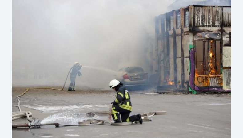 За новорічну добу рятувальники ліквідували 155 пожеж
