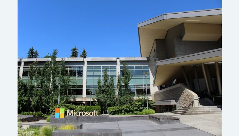 Microsoft заборонила користувачам з рф завантажувати Windows 10 та 11