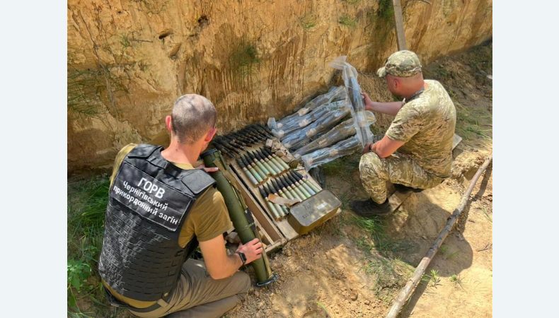 На Чернігівщині правоохоронці виявили схрон з боєприпасами російських окупантів