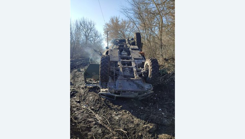 Сили тероборони Чернігівської області знищили російський бронеавтомобіль «Тигр»