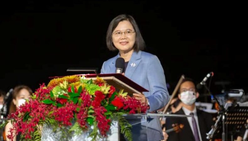 Тайвань запропонував Китаю допомогу з COVID, незважаючи на загострення військової ситуації