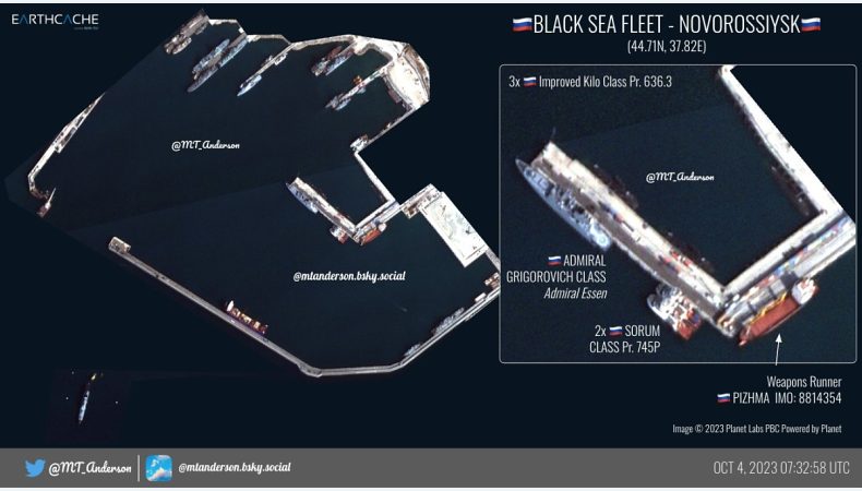 російські кораблі покидають Севастополь
