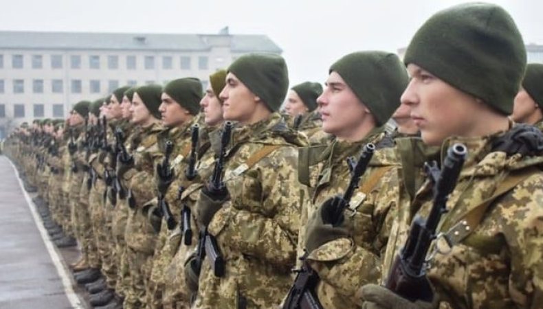 В Україні знизили вік призову на строкову військову службу