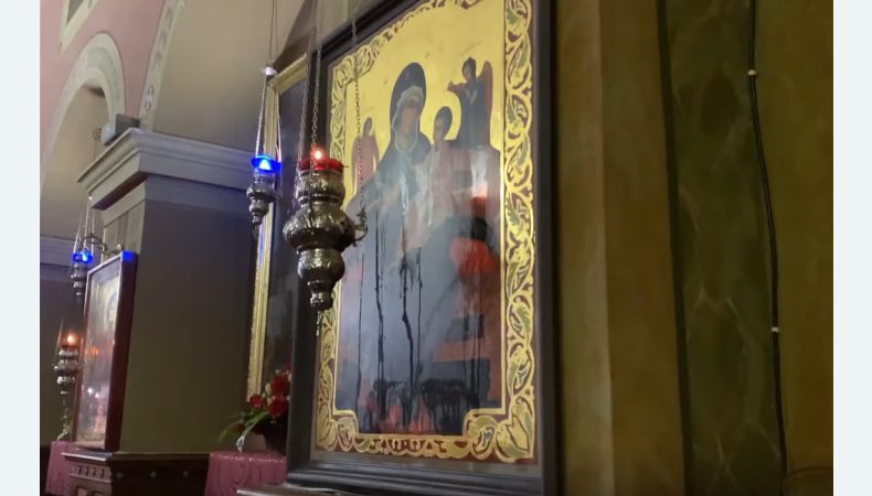На Львівщині та у Чернігові замироточили ікони