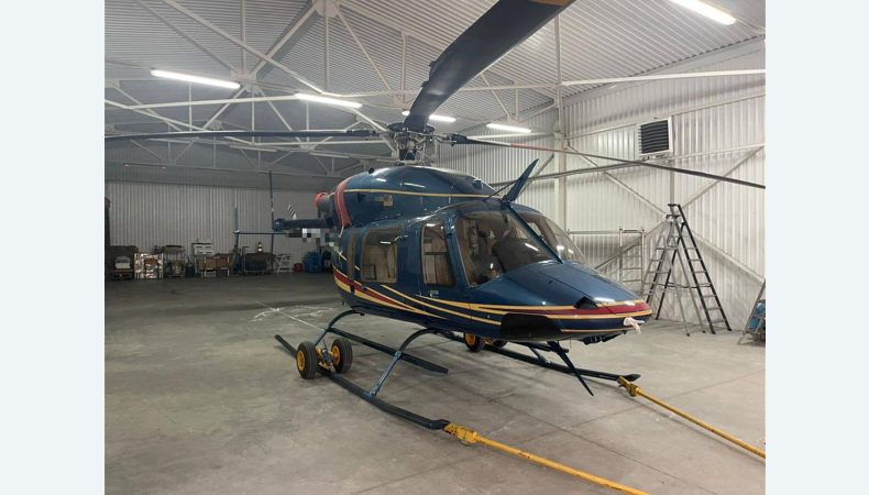 Правоохоронці передали ЗСУ гелікоптер та літак, якими користувалася родина нардепа