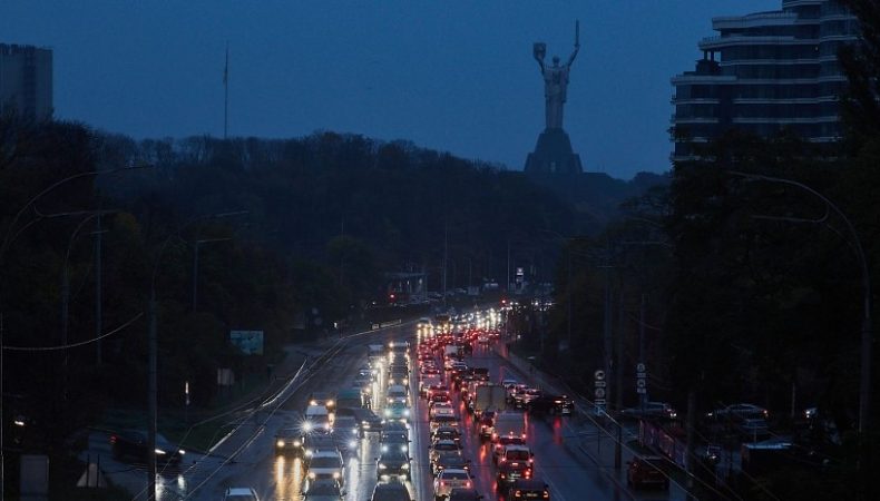 Наразі 50% Київщини планово без електропостачання, — Кулеба