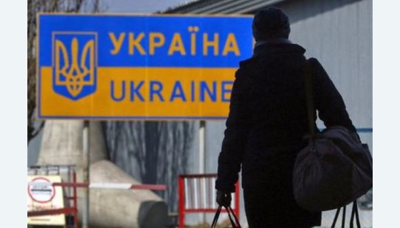 Українці за кордоном можуть отримувати подвійну фінансову допомогу — Мінсоцполітики
