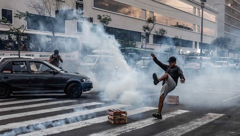 У Перу спалахнули протести