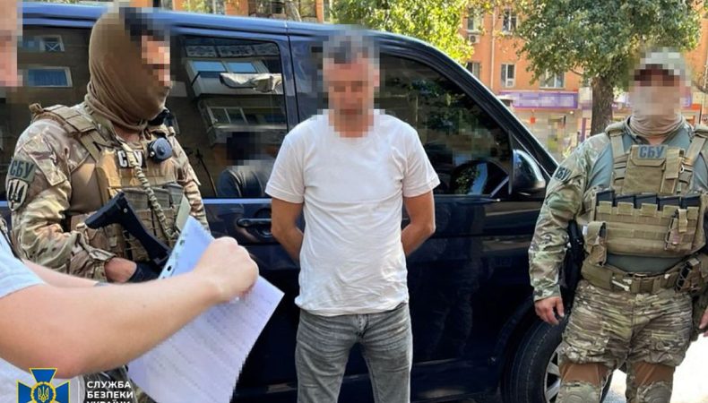 СБУ затримала інформатора рф, який шпигувати за оборонцями Одеси