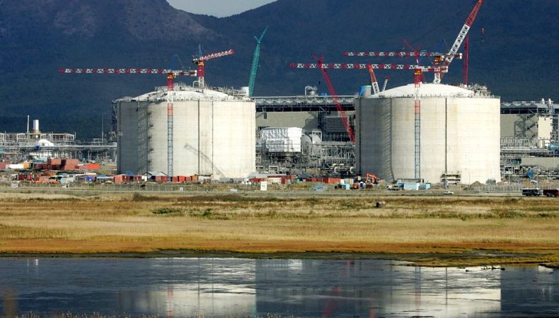 Росія захоплює контроль над сахалінським газовим проектом та підвищує ставки із Заходом