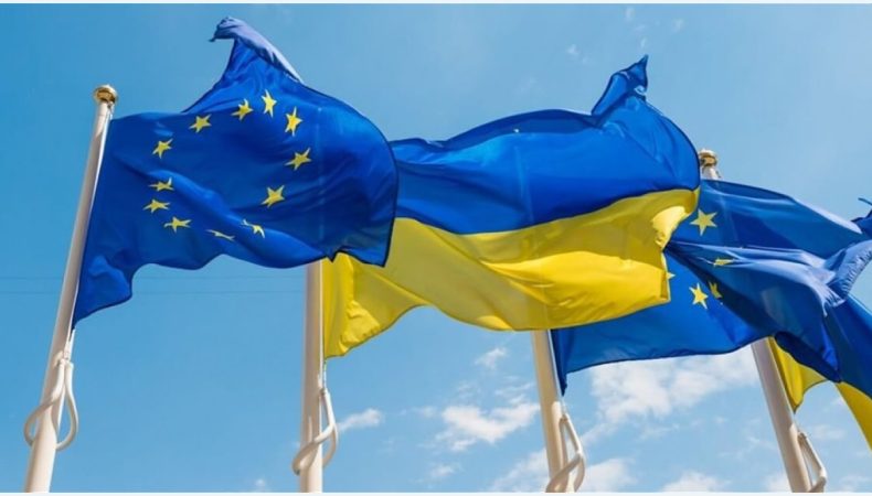 На шляху до Європи Україні треба починати з самоорганізації громад — експерт