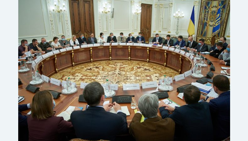 В Україні стане менше міністерств: влада узгодила нову структуру уряду