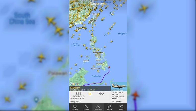 Літак Ненсі Пелосі пролітає Філіппіни і рухається у напрямку острова Тайвань