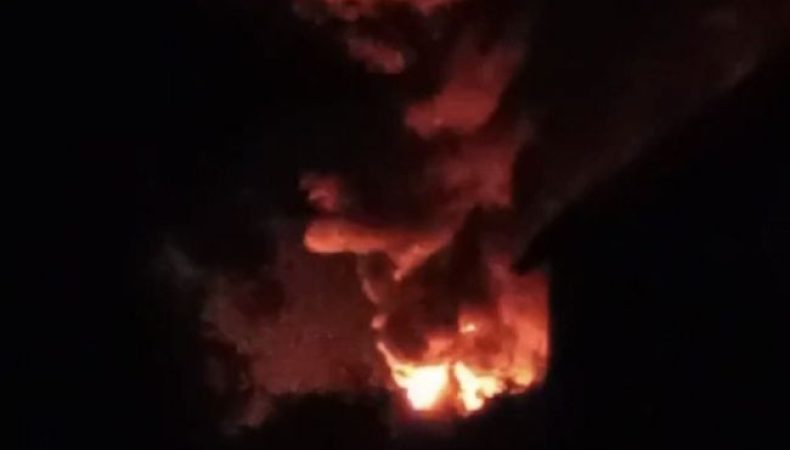 В Іловайську прогриміли вибухи, сталася пожежа