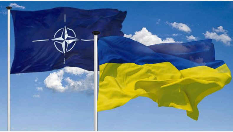 Не буде легкого вступу України ні до НАТО, ні до ЄС