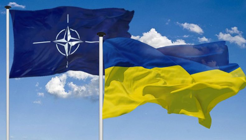 Не буде легкого вступу України ні до НАТО, ні до ЄС