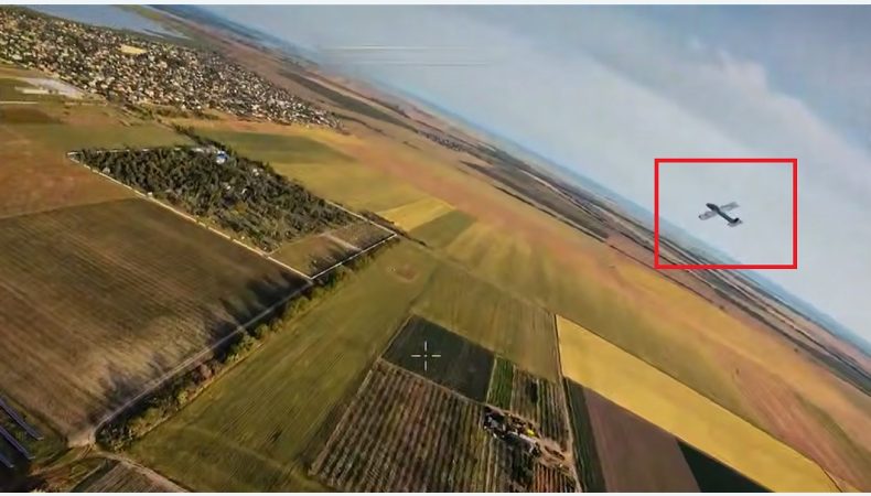 Український дрон «задавив РЕБом» російську «Молнию»