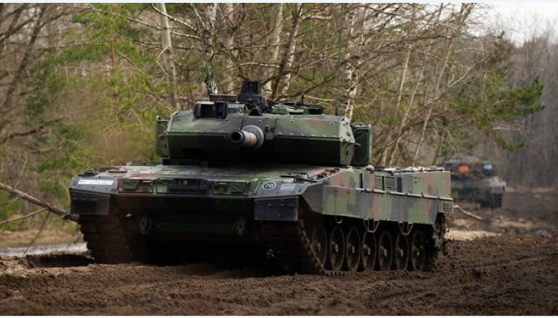 В НАТО допускають постачання важких танків Україна
