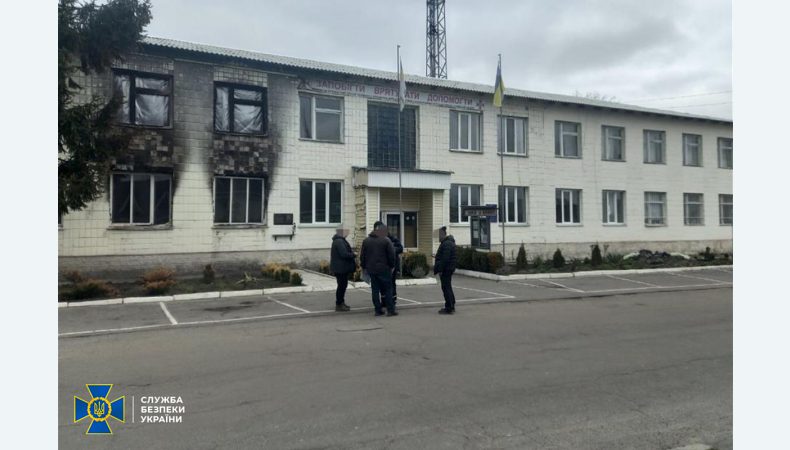 На Київщині зрадники підпалили пожежно-рятувальну частину